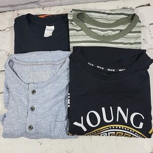 T-Shirt Lot Mens Sz Large 4Pc Short Sleeve Casual Basics Some Graphics